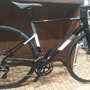 キャノンデール　SUPER SIX EVO Carbon Disc 105